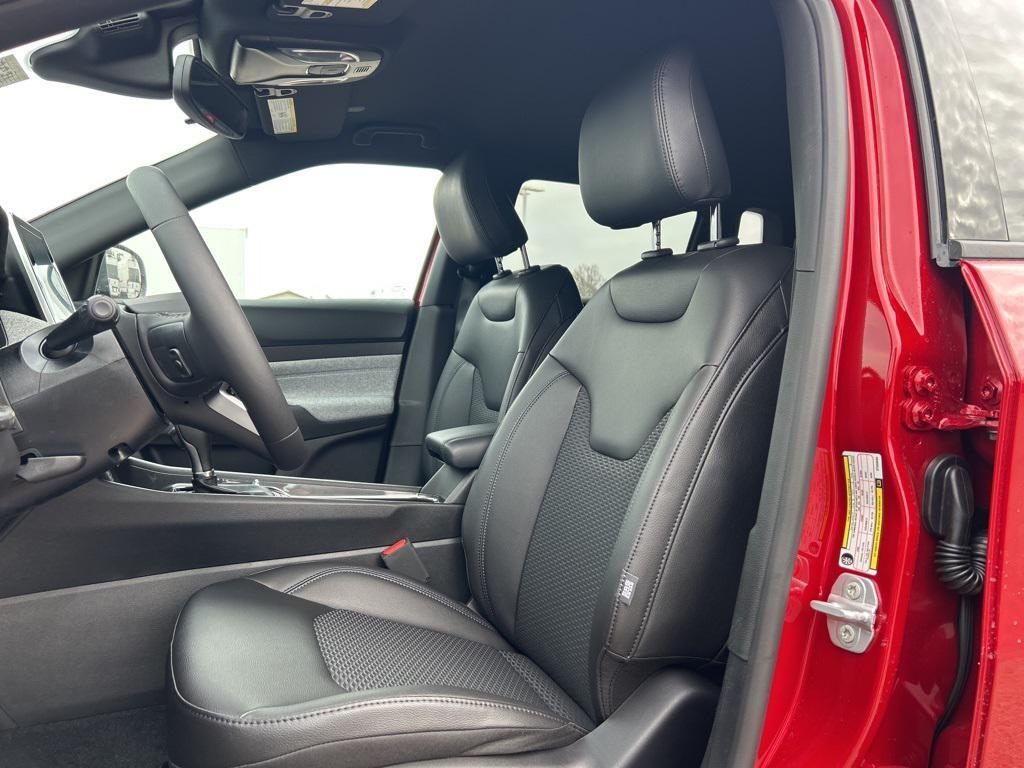 new 2025 Jeep Compass car, priced at $24,786