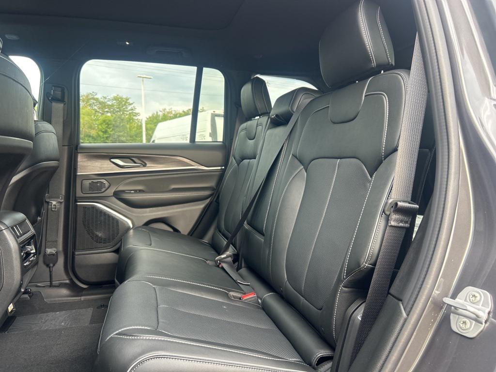 new 2025 Jeep Grand Cherokee car, priced at $57,360