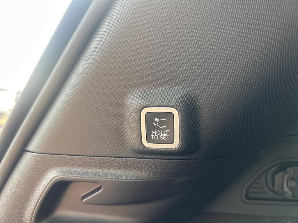 new 2025 Jeep Grand Cherokee car, priced at $57,360