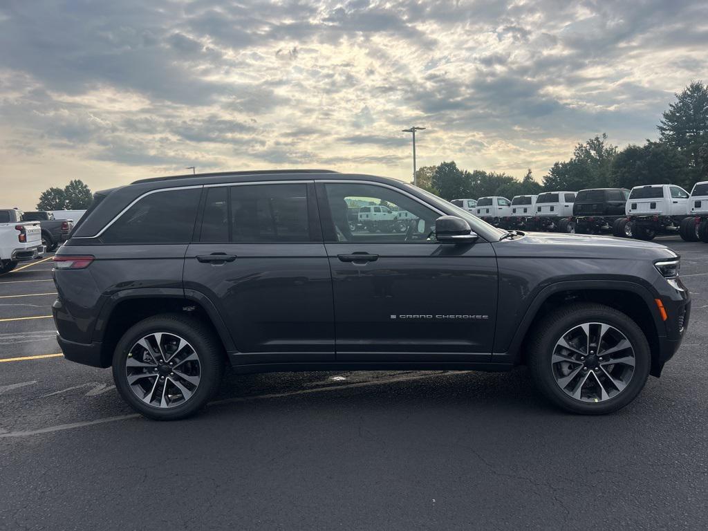 new 2025 Jeep Grand Cherokee car, priced at $57,360