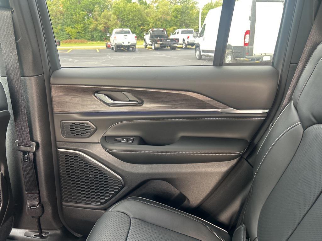 new 2025 Jeep Grand Cherokee car, priced at $57,360