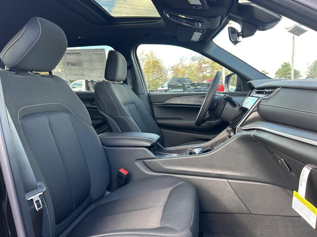 new 2025 Jeep Grand Cherokee L car, priced at $42,840