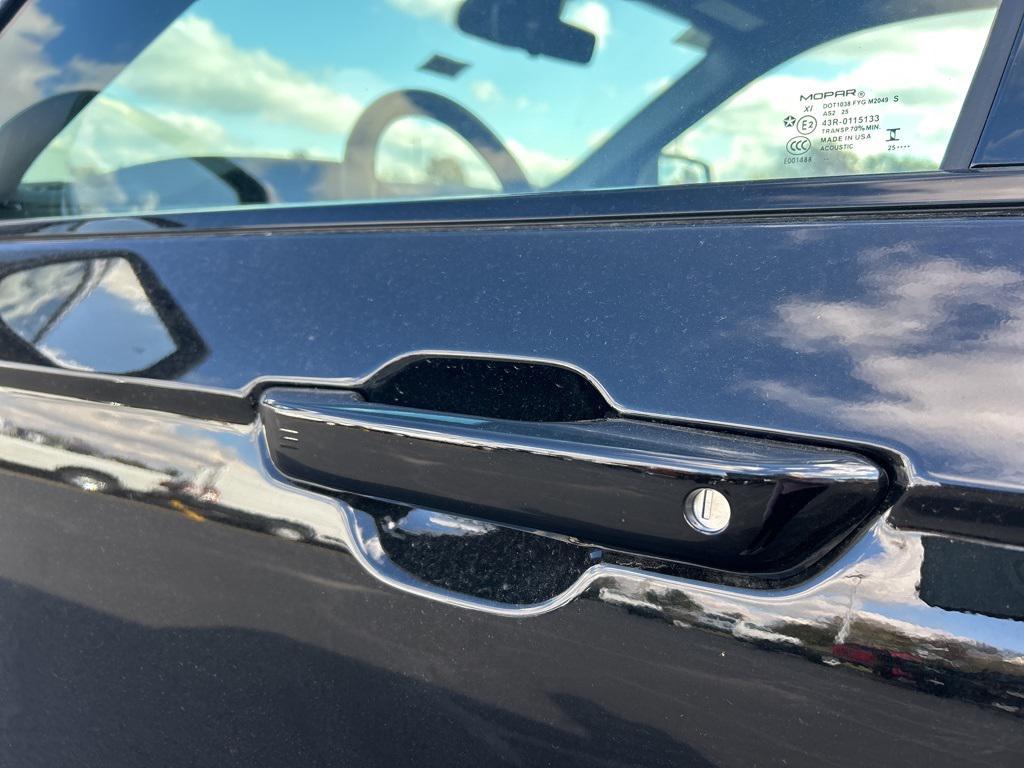 new 2025 Jeep Grand Cherokee L car, priced at $42,840