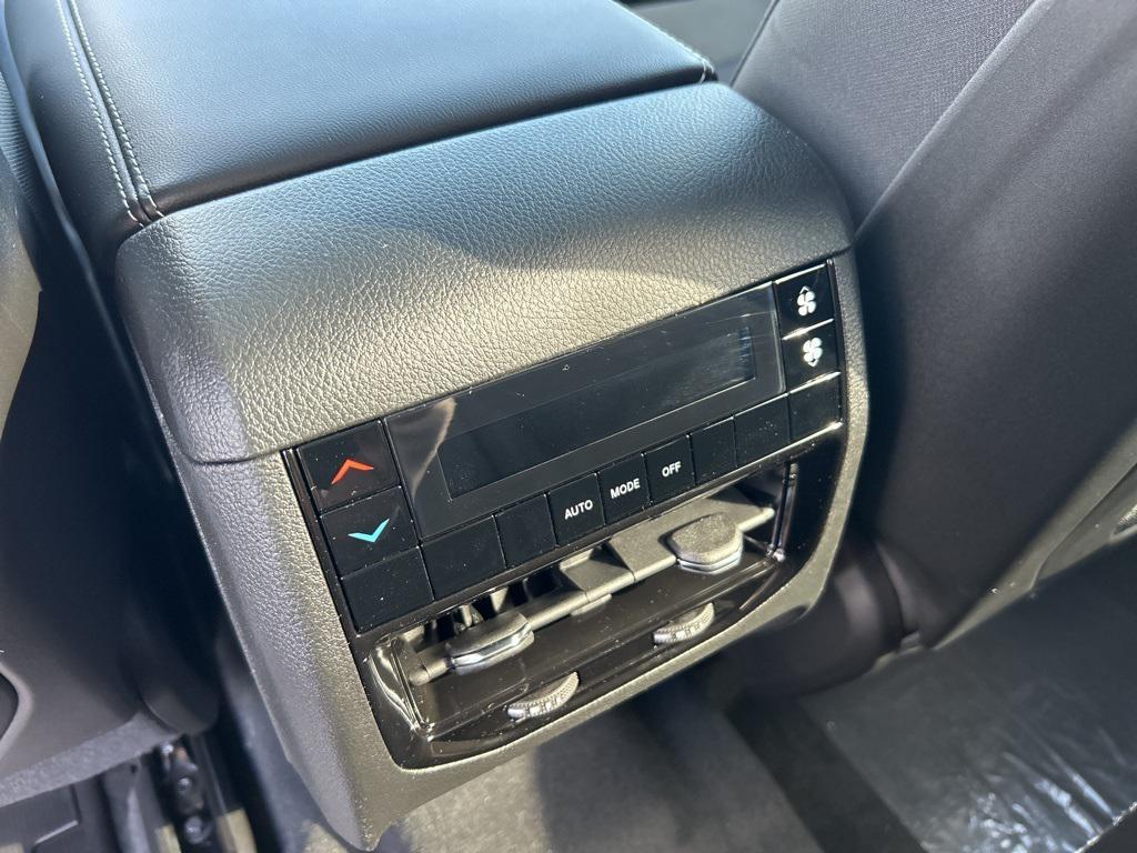 new 2025 Jeep Grand Cherokee L car, priced at $42,840