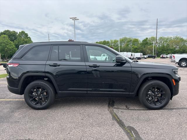 new 2025 Jeep Grand Cherokee car, priced at $42,497