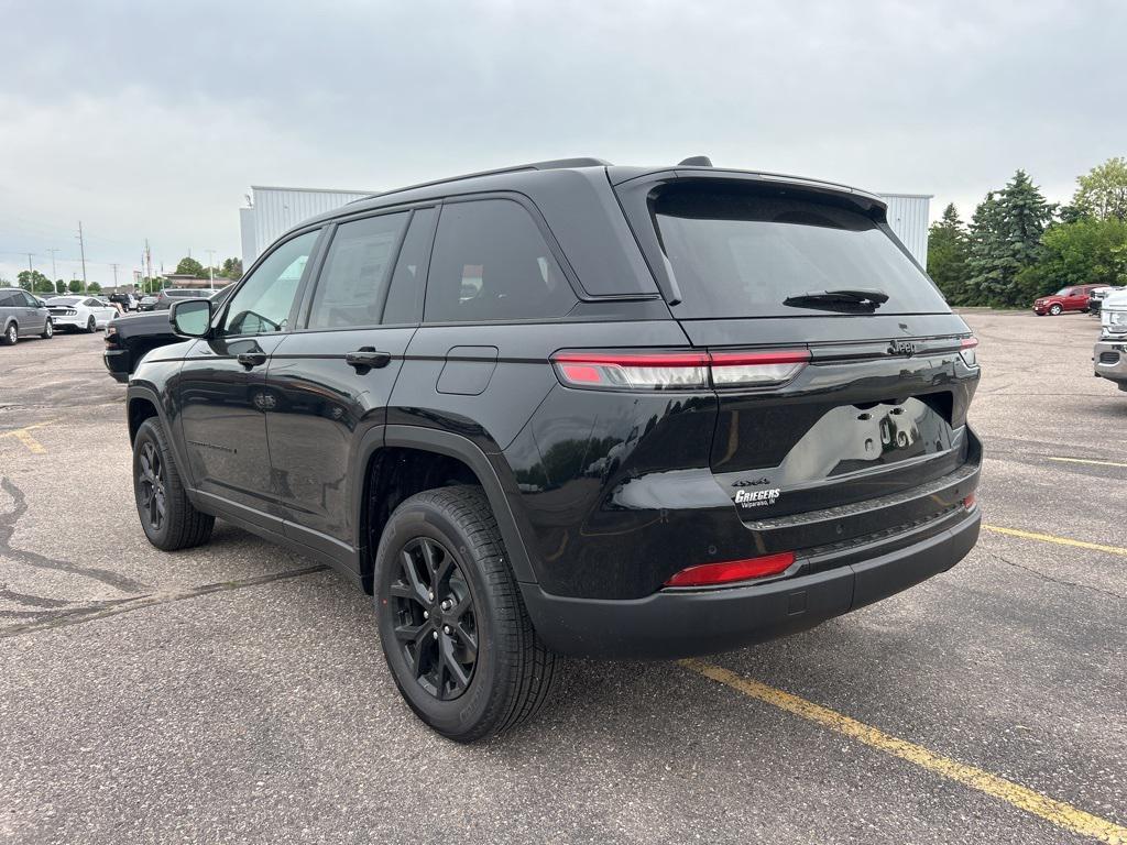 new 2025 Jeep Grand Cherokee car, priced at $41,992