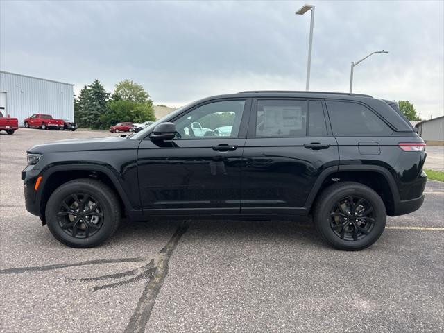 new 2025 Jeep Grand Cherokee car, priced at $42,497