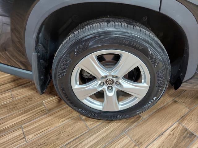used 2022 Toyota Highlander car, priced at $34,500