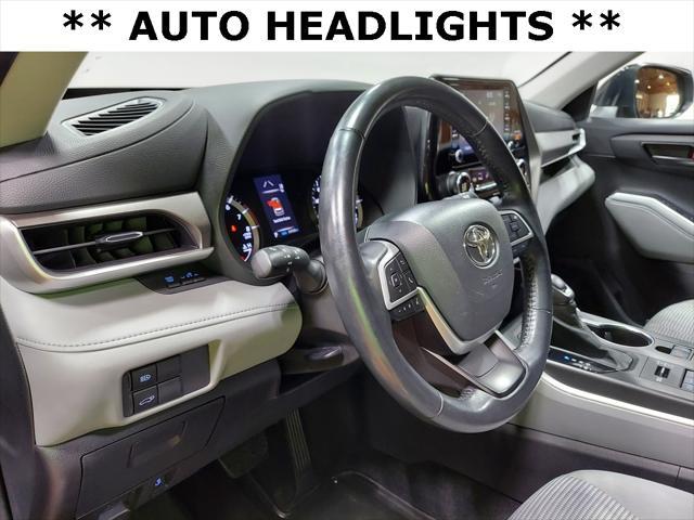 used 2022 Toyota Highlander car, priced at $33,850