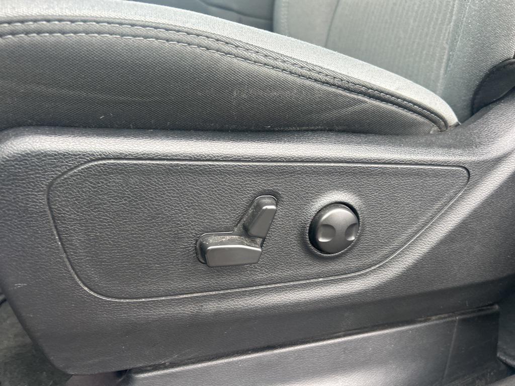 used 2022 Ram 1500 car, priced at $35,844