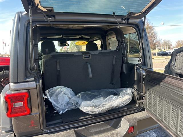 new 2025 Jeep Wrangler car, priced at $47,470