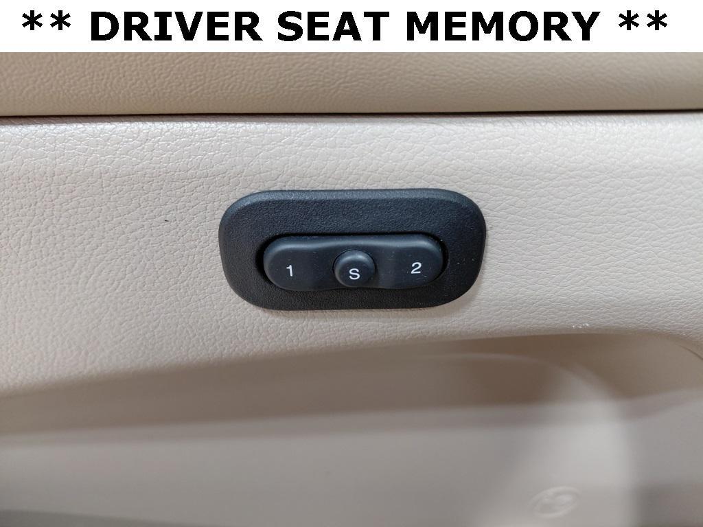 used 2021 Jeep Grand Cherokee car, priced at $27,994