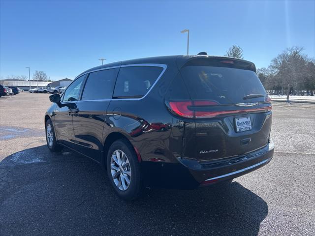 new 2025 Chrysler Pacifica car, priced at $45,420