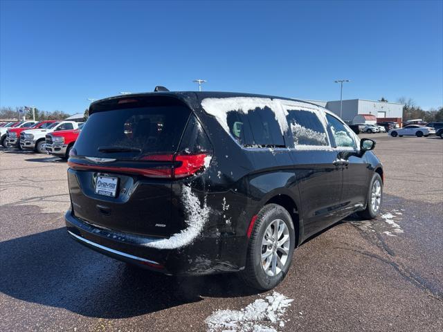 new 2025 Chrysler Pacifica car, priced at $45,420
