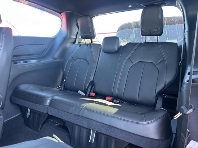 new 2025 Chrysler Pacifica car, priced at $45,420