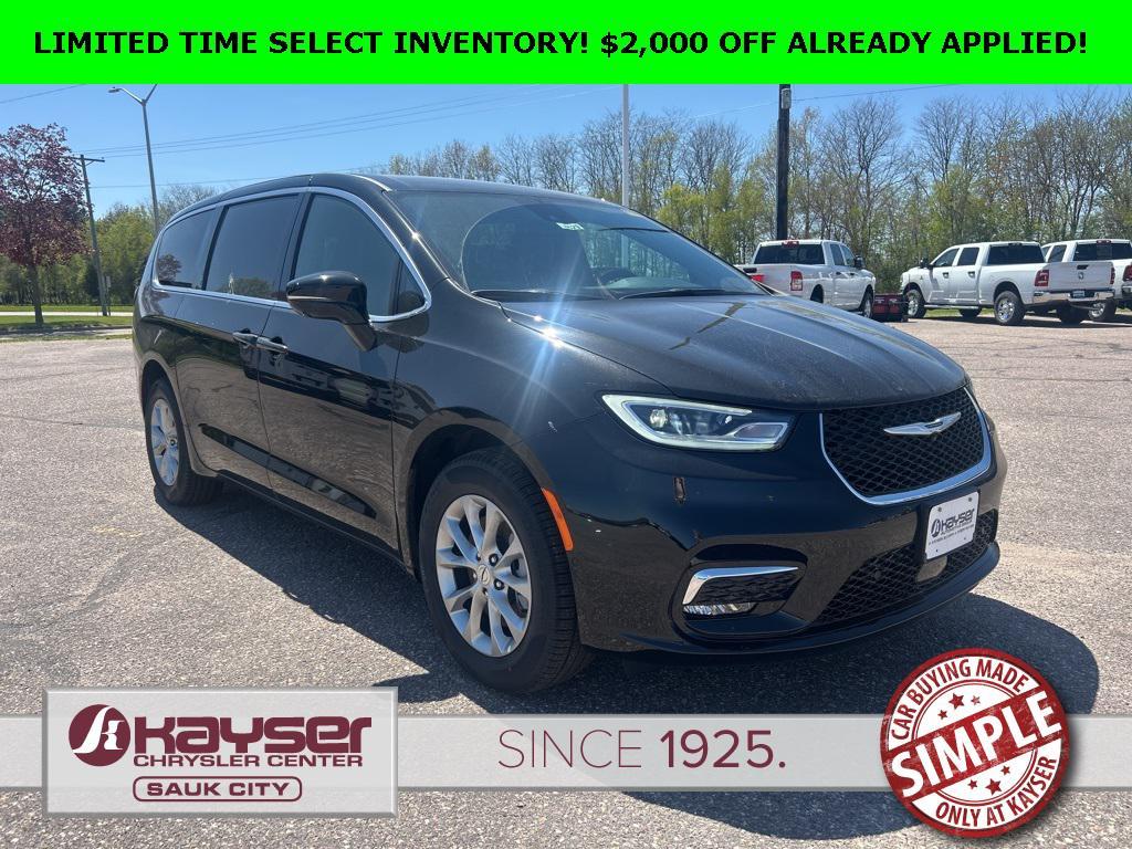 new 2025 Chrysler Pacifica car, priced at $38,944