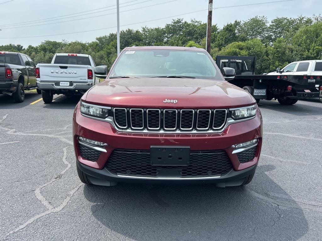 new 2025 Jeep Grand Cherokee car, priced at $50,270