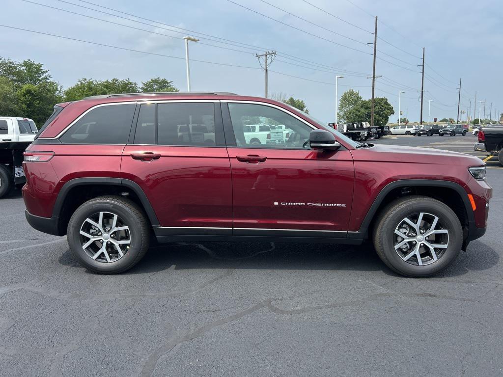 new 2025 Jeep Grand Cherokee car, priced at $50,270