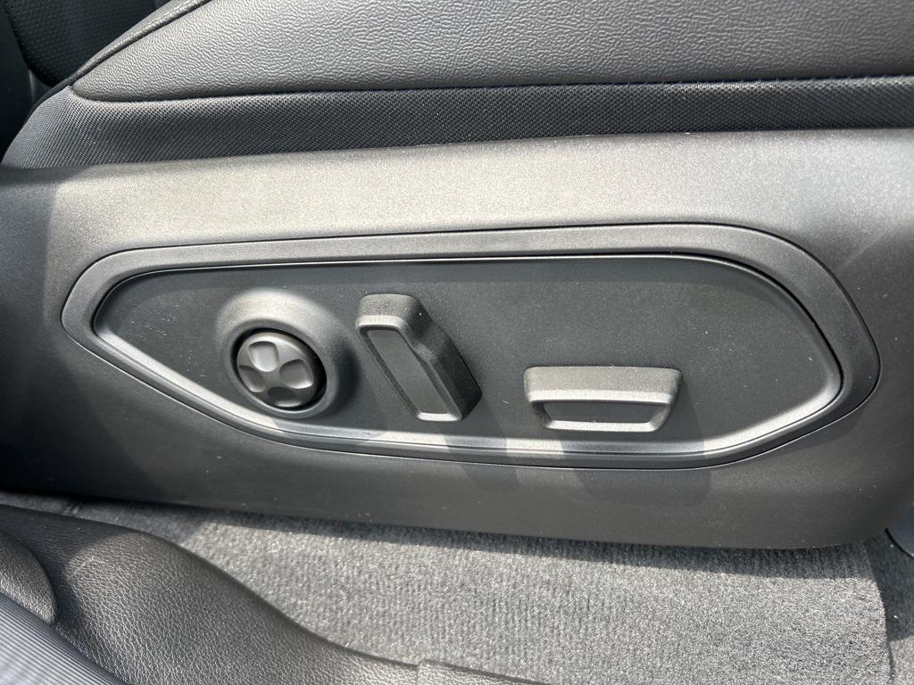 new 2025 Jeep Grand Cherokee car, priced at $47,270