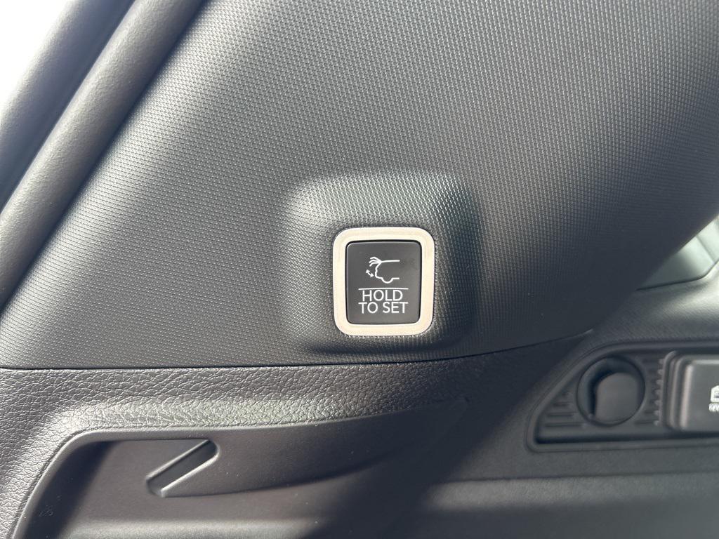 new 2025 Jeep Grand Cherokee car, priced at $47,270