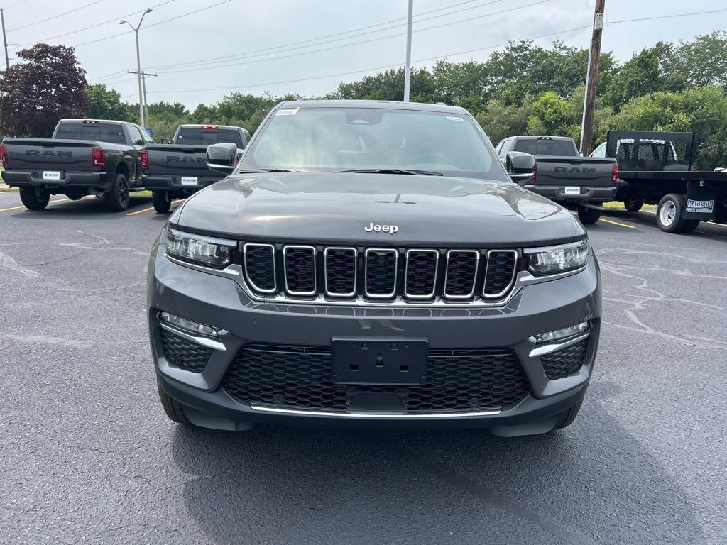 new 2025 Jeep Grand Cherokee car, priced at $47,270