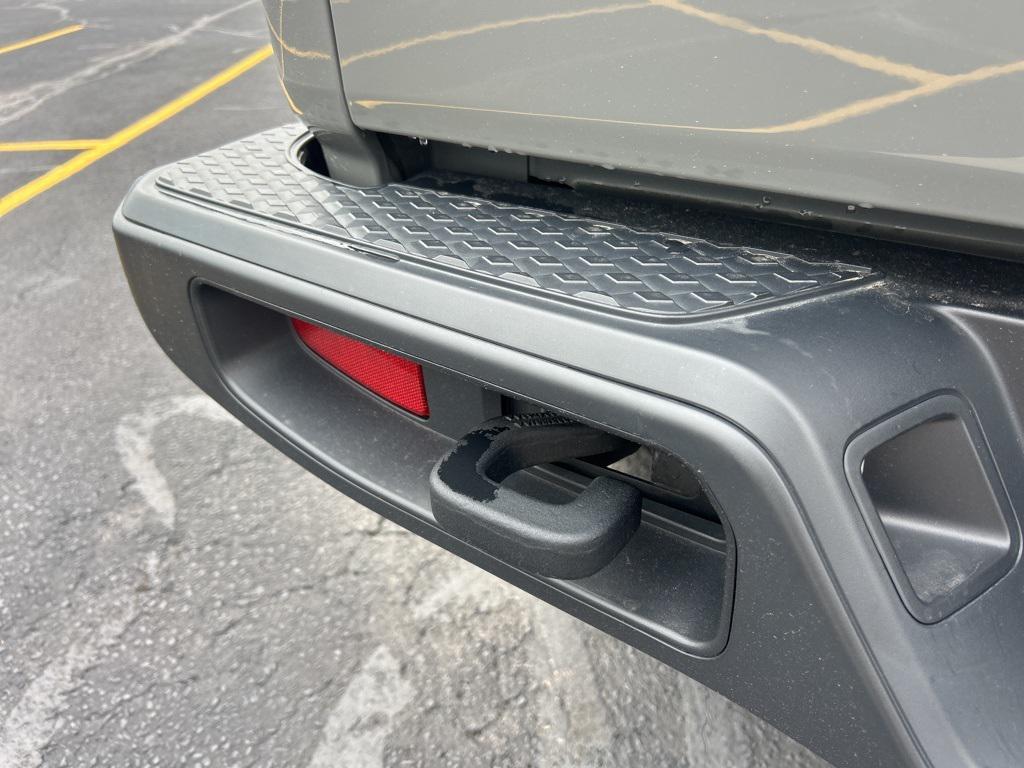 used 2021 Jeep Gladiator car, priced at $32,727