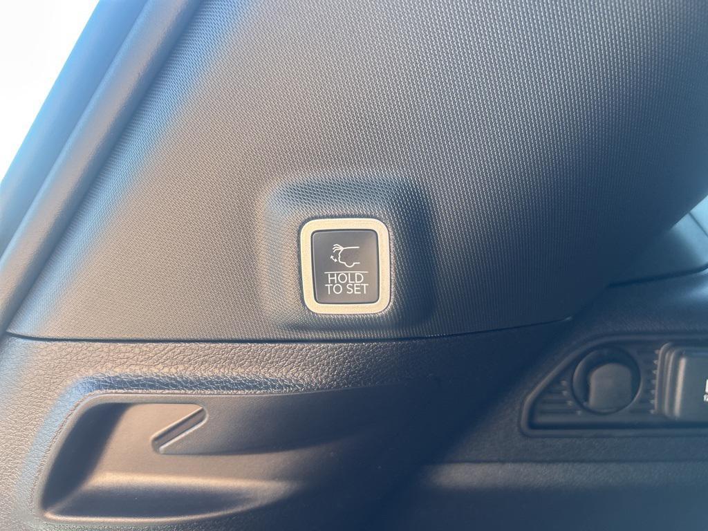 new 2025 Jeep Grand Cherokee car, priced at $38,205