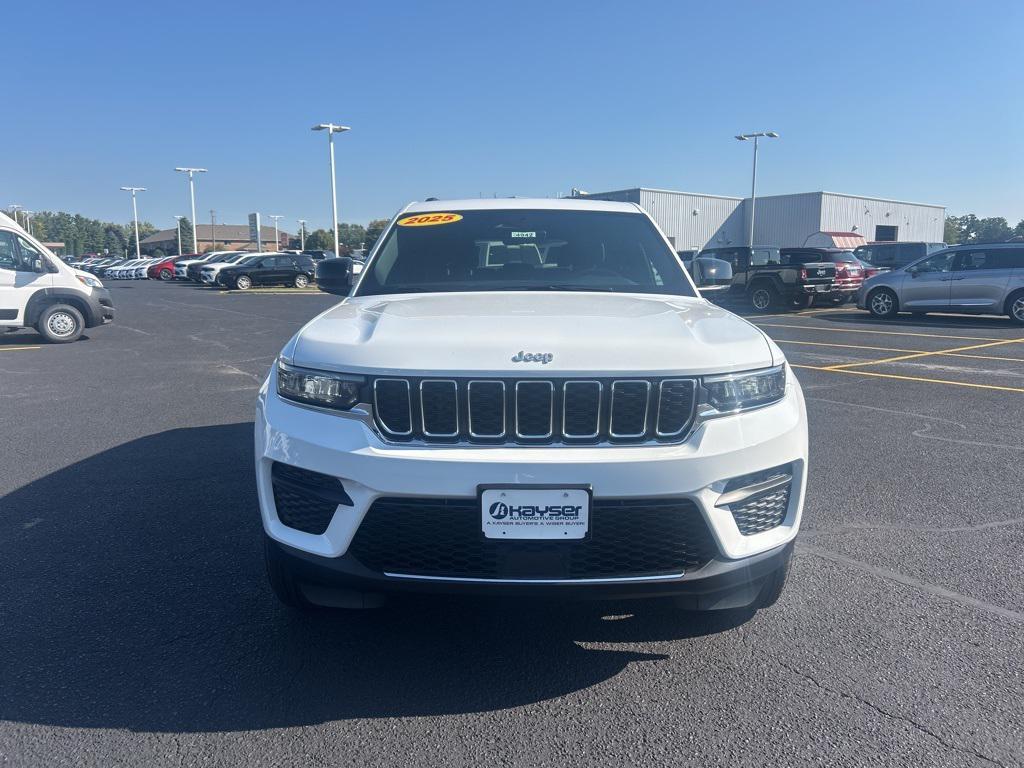 new 2025 Jeep Grand Cherokee car, priced at $38,205