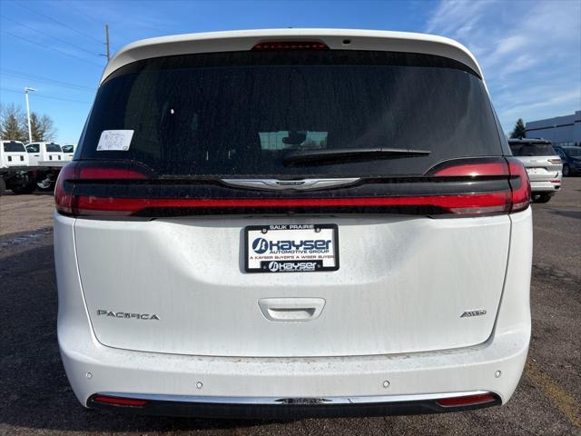 new 2024 Chrysler Pacifica car, priced at $45,833