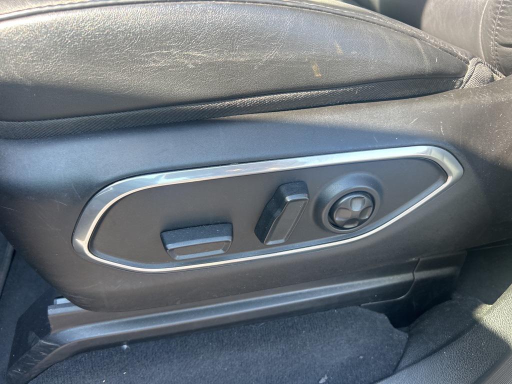 used 2023 Jeep Wagoneer L car, priced at $39,998
