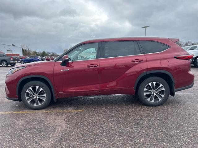 used 2020 Toyota Highlander Hybrid car, priced at $30,750