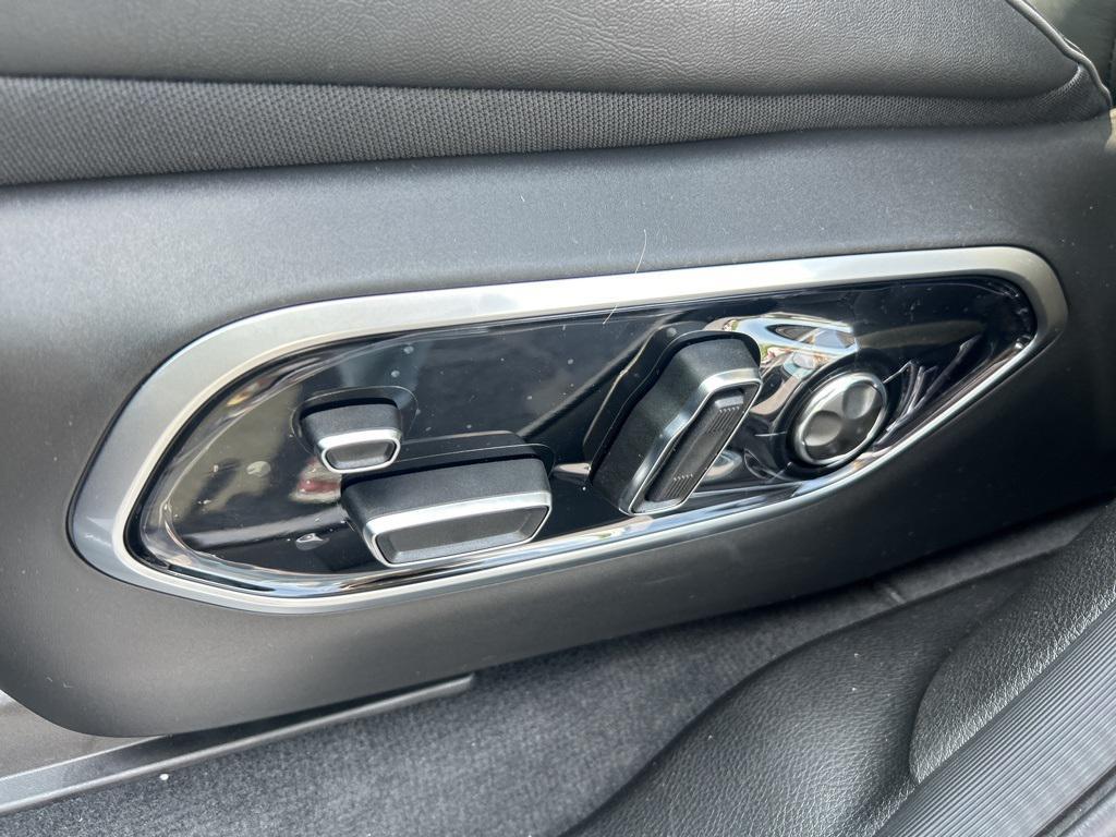 new 2025 Jeep Grand Cherokee L car, priced at $60,043