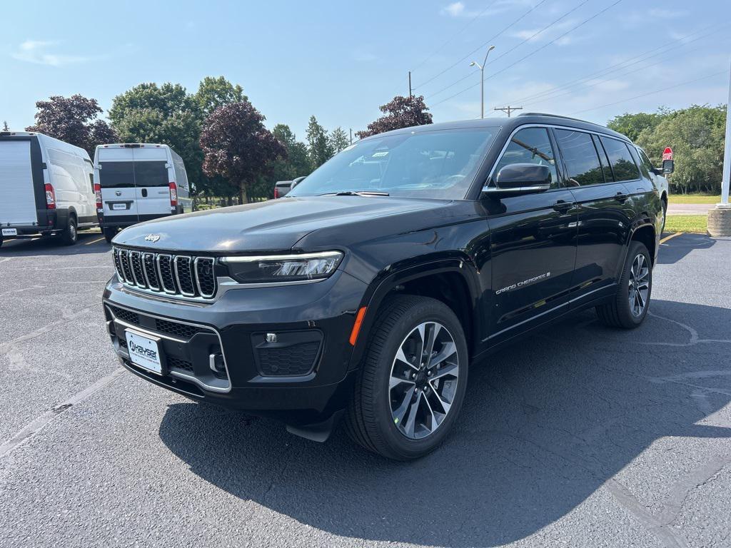 new 2025 Jeep Grand Cherokee L car, priced at $60,043