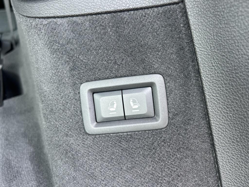 new 2025 Jeep Grand Cherokee L car, priced at $60,043