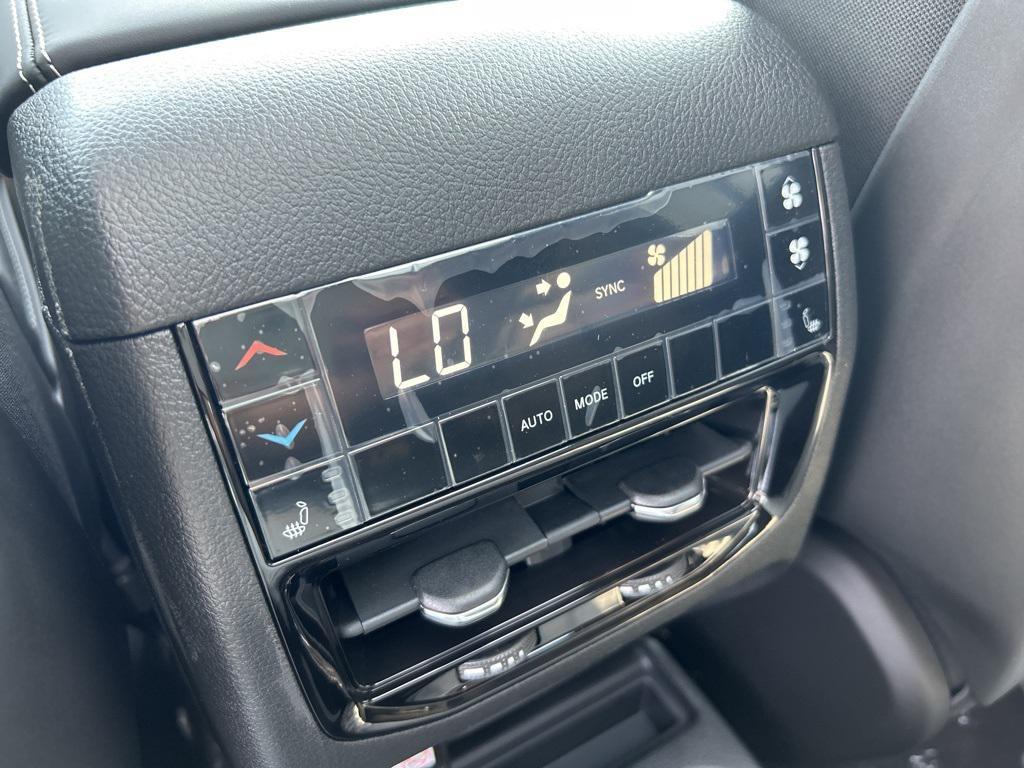 new 2025 Jeep Grand Cherokee L car, priced at $60,043