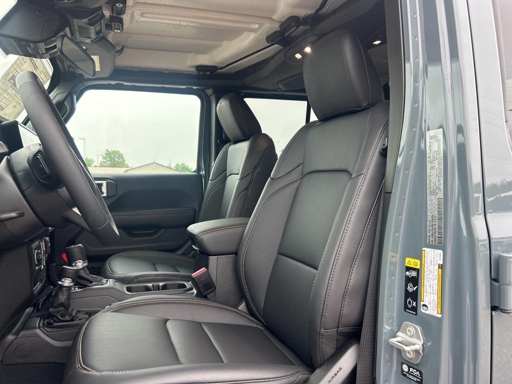 new 2025 Jeep Gladiator car, priced at $49,515