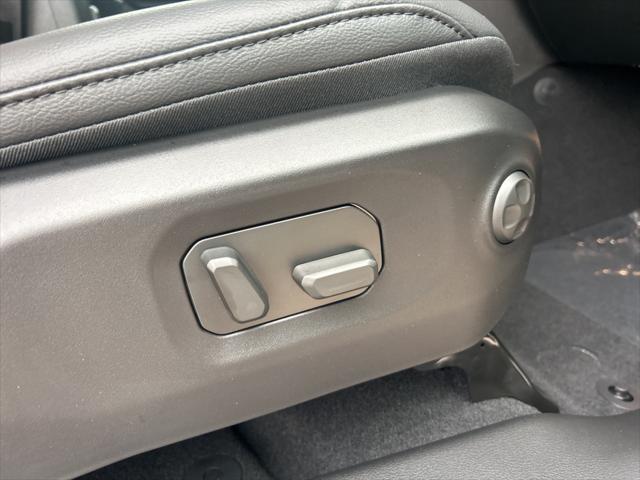 new 2025 Jeep Gladiator car, priced at $50,197