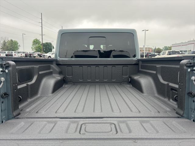 new 2025 Jeep Gladiator car, priced at $50,197