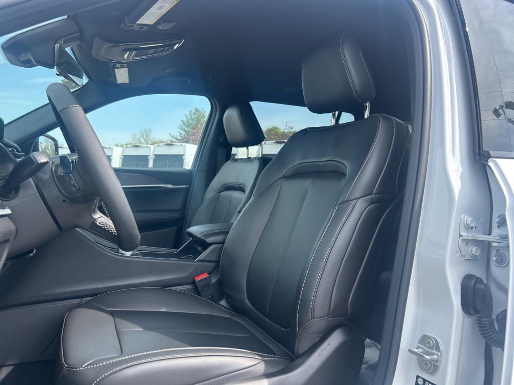 new 2025 Jeep Grand Cherokee L car, priced at $42,918