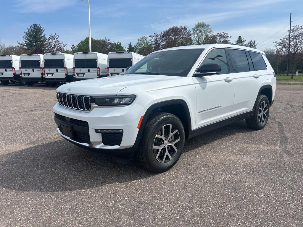 new 2025 Jeep Grand Cherokee L car, priced at $42,918