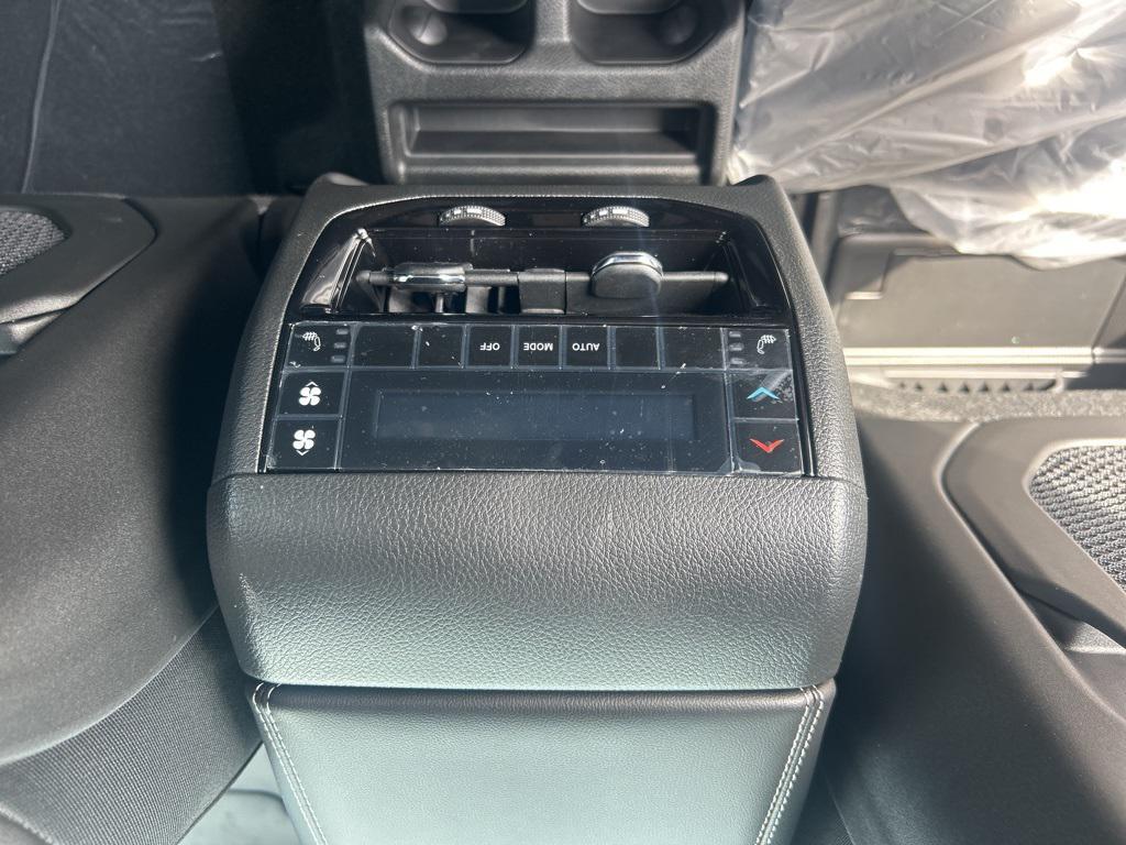 new 2025 Jeep Grand Cherokee L car, priced at $42,918