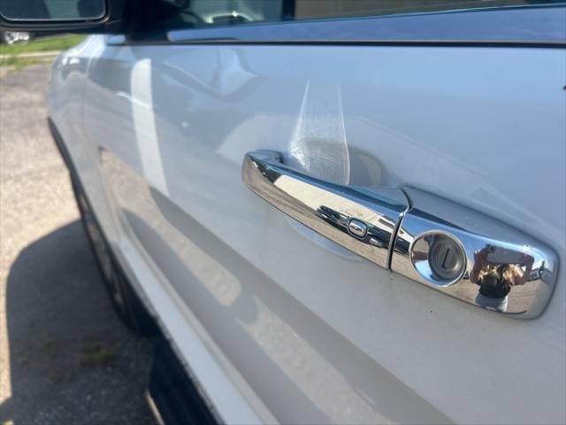 used 2015 Jeep Grand Cherokee car, priced at $12,300