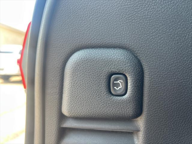used 2015 Jeep Grand Cherokee car, priced at $12,300