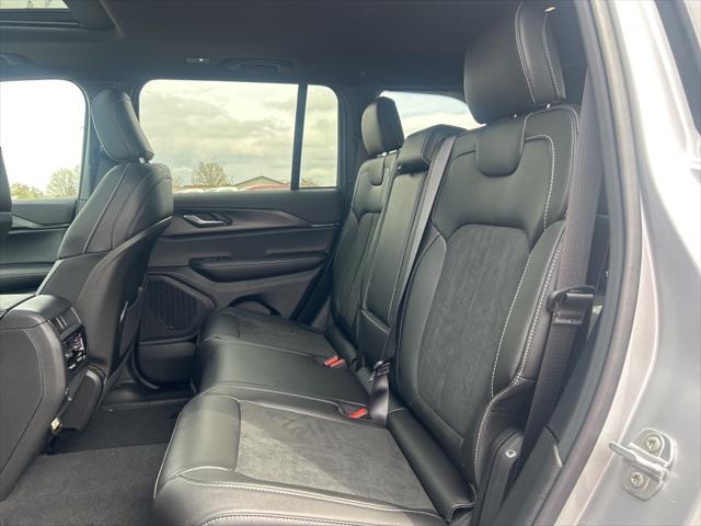 new 2025 Jeep Grand Cherokee car, priced at $40,977