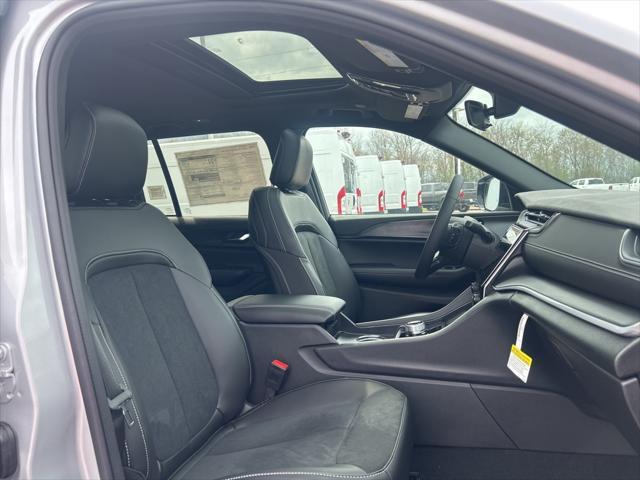 new 2025 Jeep Grand Cherokee car, priced at $40,977
