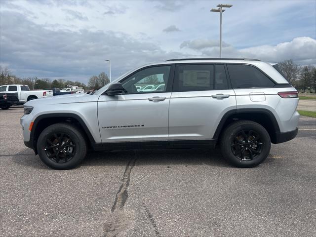 new 2025 Jeep Grand Cherokee car, priced at $40,977