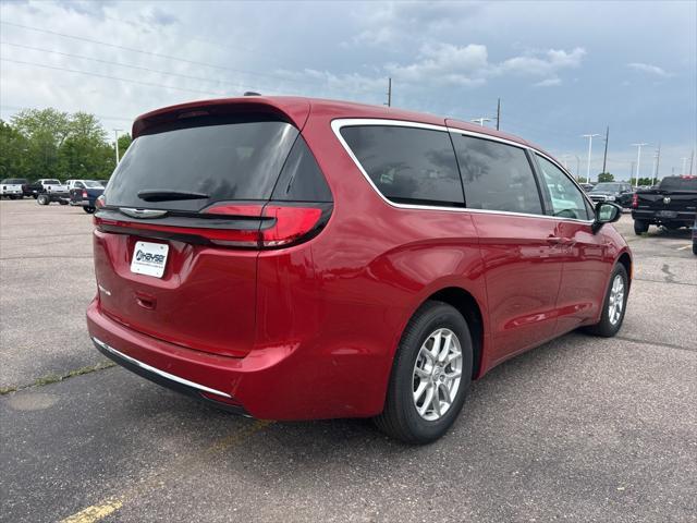 new 2025 Chrysler Pacifica car, priced at $43,113