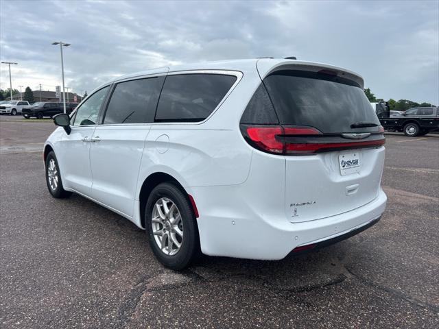 new 2025 Chrysler Pacifica car, priced at $42,405
