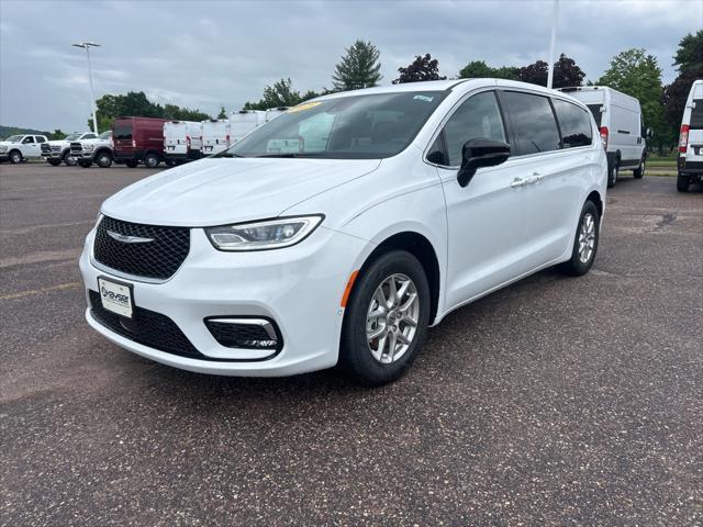 new 2025 Chrysler Pacifica car, priced at $42,405