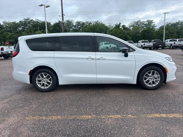new 2025 Chrysler Pacifica car, priced at $42,405